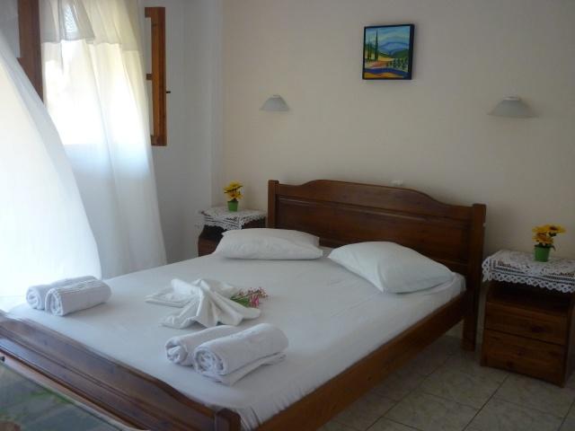 Voula Pansion Hotel Kardhamili Exterior foto